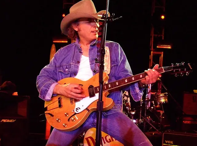 Dwight Yoakam on stage